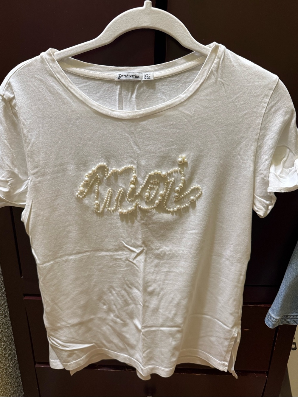 stradivarius Cream Pearl-Script Tee